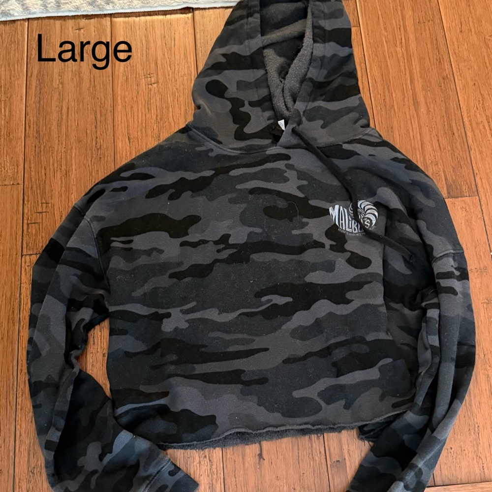 Malibu’s Camouflage Hoodie - Large